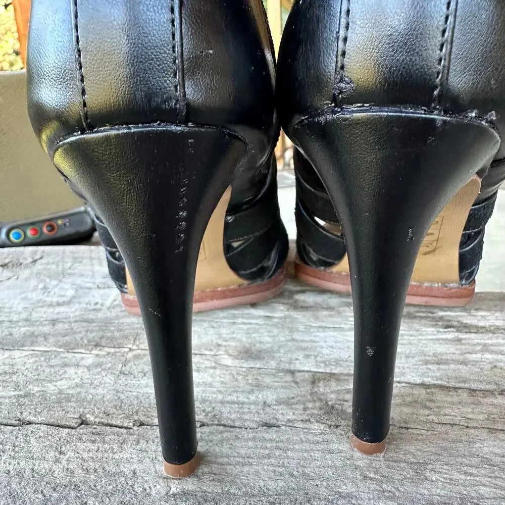 DV by Dolce Vita Shani Strappy Peep Toe Booties 6 Cage Heel Sandals Coquette Y2K